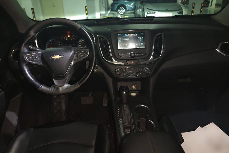 Used Chevrolet Equinox 2018 535T Automatic Chijie Edition Center Console