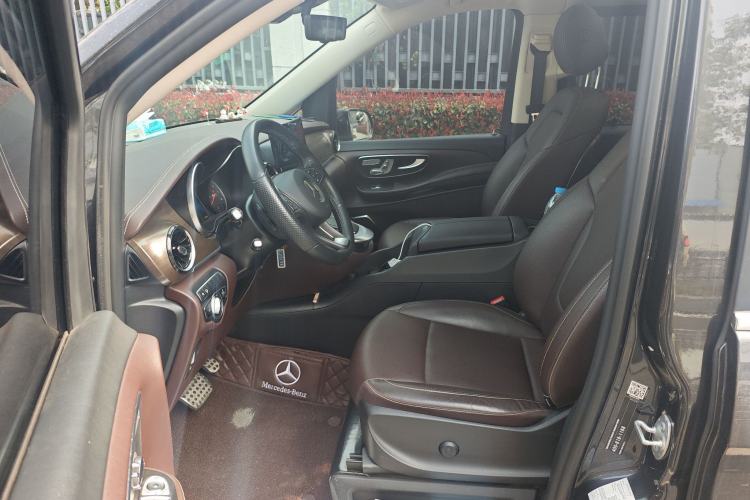 Used Mercedes-Benz V-Class 2021 V 260 L Long-wheelbase Luxury Edition