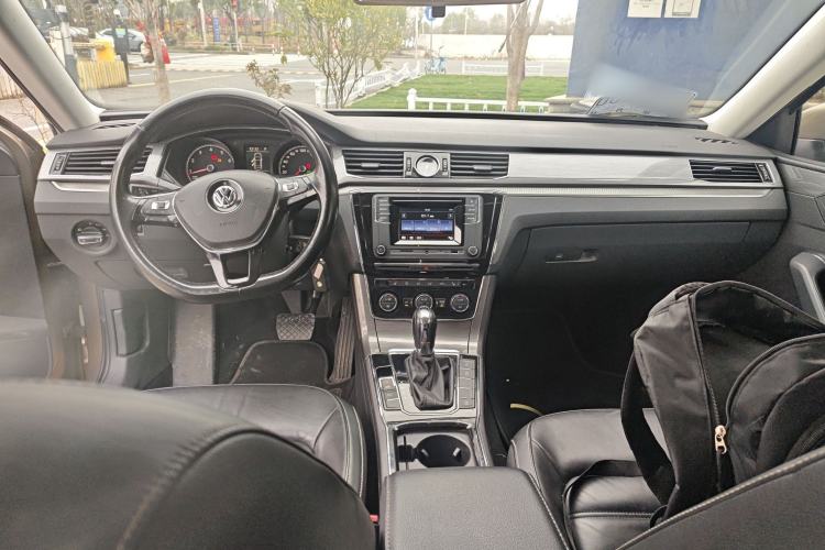 Used Volkswagen Passat 2016 330TSI DSG Luxury Edition
