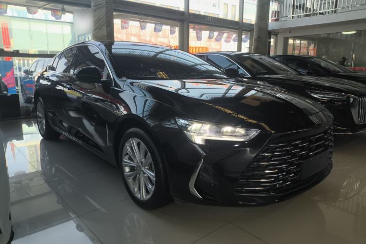 Used Buick Regal 2024 28T Luxury Edition Front Right 45 Deg