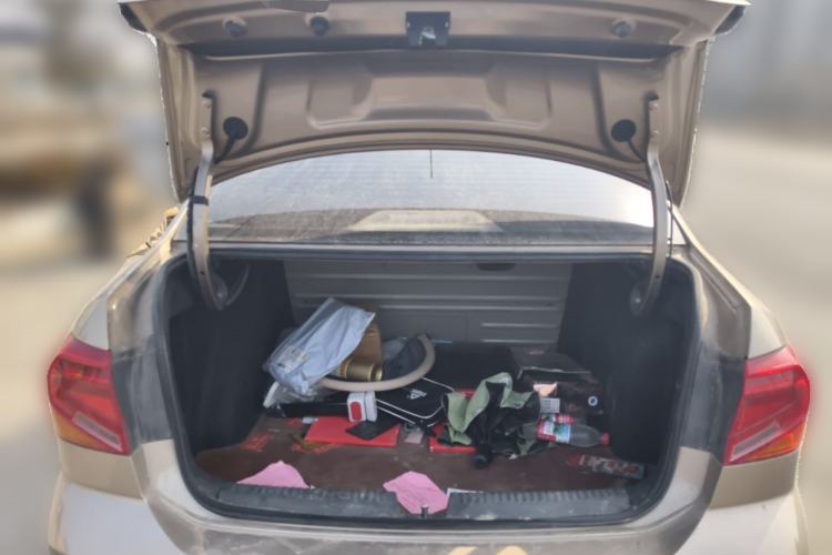 Used Volkswagen Jetta 2017 1.5L Automatic Fashion Model Trunk