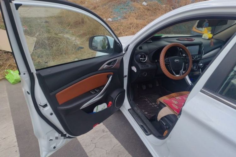 Used BYD Song 2016 1.5TI Manual Luxury Model
