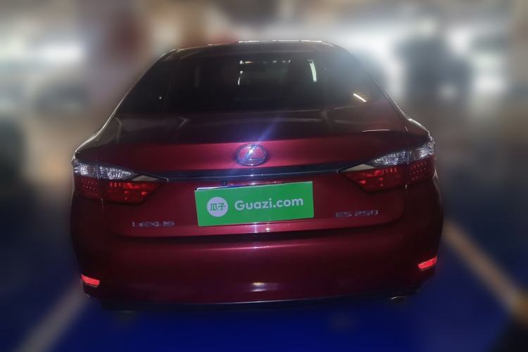 Used Lexus ES 2013 250 Elite Edition Rear