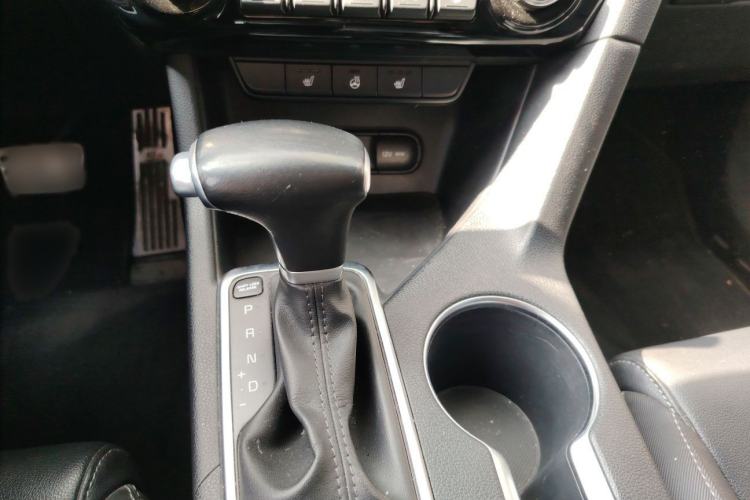 Used Kia KX5 2016 1.6T Automatic Two-Wheel Drive Premium Gear Lever