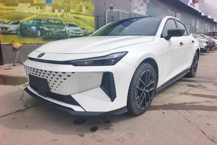 Used Changan UNI-V iDD 2024 Blue Whale Smart Electric iDD 136km Luxury Model