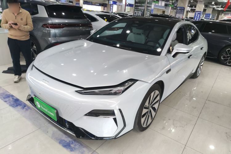 Used Geely Galaxy E8 2024 665 km Range Rear-Drive Starship Long-Range Version