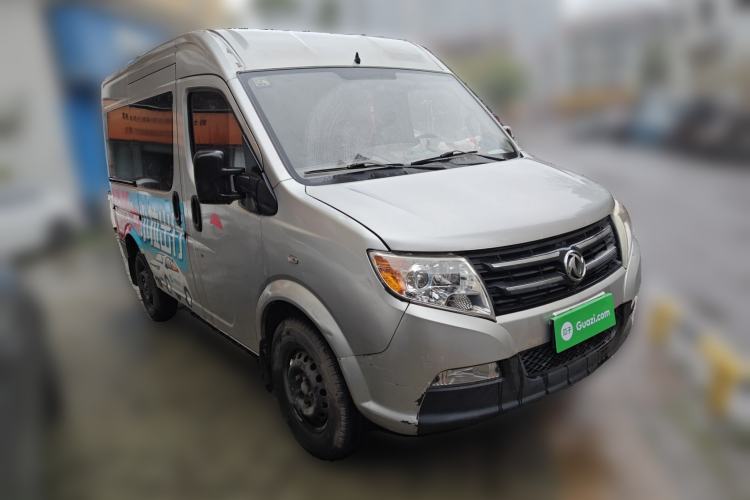 Used Dongfeng Yufeng 2014 2.5T YuliBao Logistics Vehicle Low-Trim Version with Short Wheelbase and Mid-Roof Design – ZD25