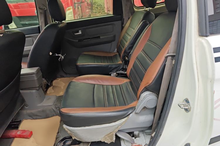 Used BAIC Weiwang M20 2014 1.5L practical type BJ415A Left Rear Seat
