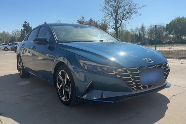 Used Hyundai Elantra 2021 1.5L CVT LUX Prestige Edition
