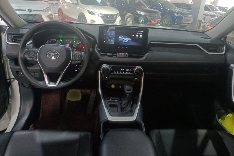 Used Toyota Wildlander 2024 2.0L CVT Two-Wheel Drive Leading Edition Center Console