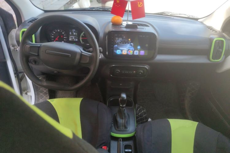 Used Roewe Clever 2021 302 km New Four-Seater Super-Efficient Version
