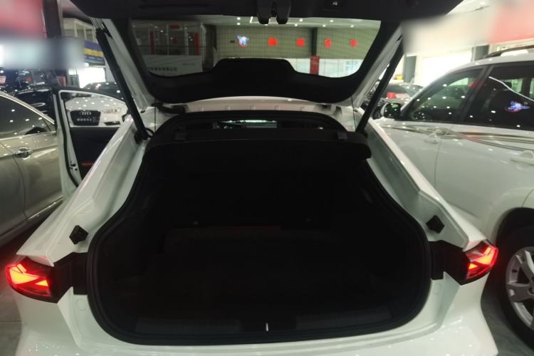 Used CHANGAN UNI-V 2022 1.5T Prestige Version
