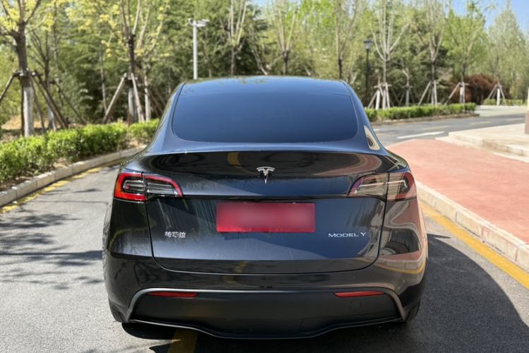 Used Tesla Model Y 2024 Rear-Wheel-Drive Version
