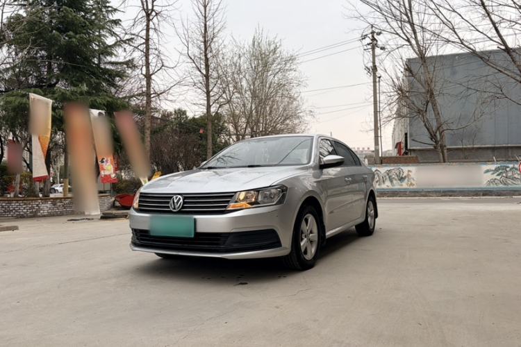 Used Volkswagen Lavida 2015 1.6L Manual Fashion Edition