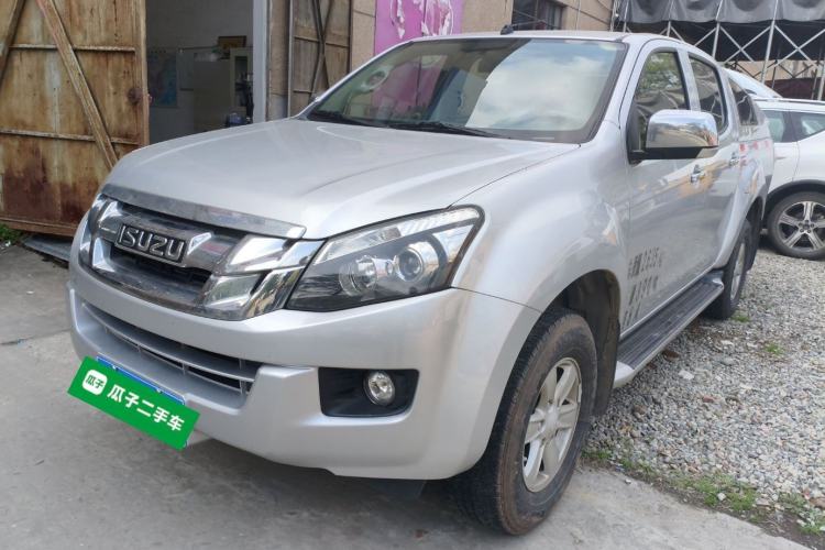 Used Isuzu D-MAX 2015 2.5T Two-Wheel Drive Automatic High-Performance Elite Version 4JK1