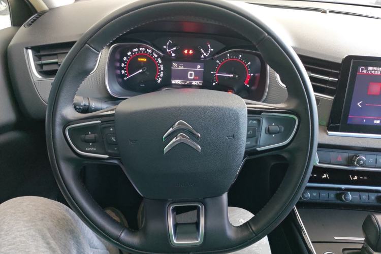 Used Citroen C5 2017 350THP Automatic Luxury Model Steering Wheel