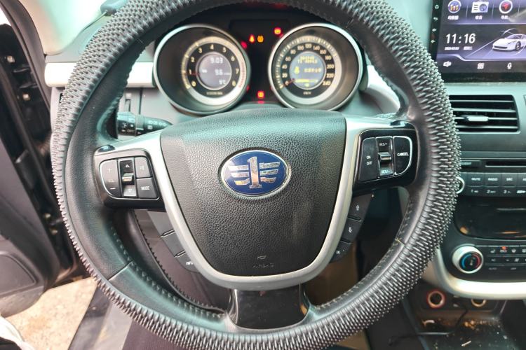 Used Bestune X80 2013 2.0L manual luxury version