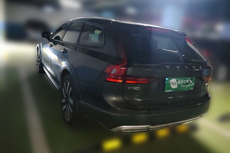 Used Volvo V90 2021 Cross Country B5 AWD Prestige Edition Rear Left 45 Deg