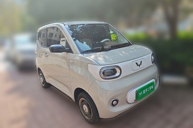 Used Wuling Hongguang MINIEV 2024 3rd Generation 215km Youth Edition Front Right 45 Deg