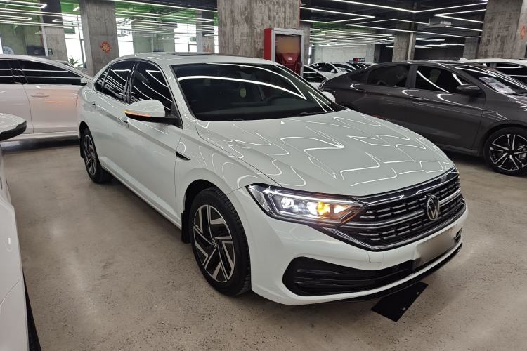 Used Volkswagen Sagitar 2023 300TSI DSG Excellence Edition Front Right 45 Deg