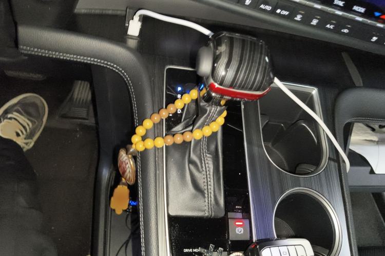 Used Toyota Sienna 2023 2.5L Hybrid Deluxe Edition