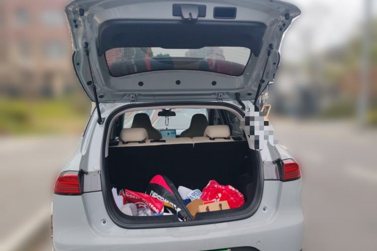 Used Wuling Bingo PLUS 2024 401 km Range 5-Seater Version Trunk