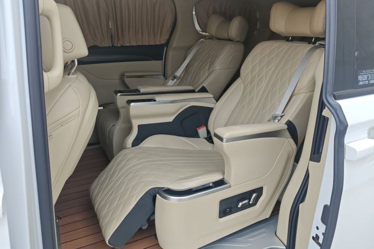 Used Buick GL8 2022 ES Landtrek 653T Luxury Edition
