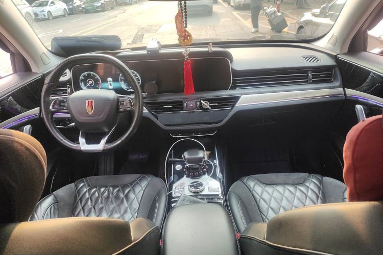 Used Hongqi HS5 2019 2.0T Smart Connect Flagship All-Wheel-Drive Version Center Console