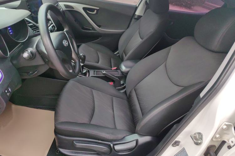 Used Hyundai Elantra (5th Generation / Langdong) 2015 1.6L Manual Fashion Edition
