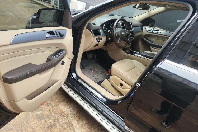 Used Mercedes-Benz M-Class 2014 ML 320 4MATIC Driver Seat