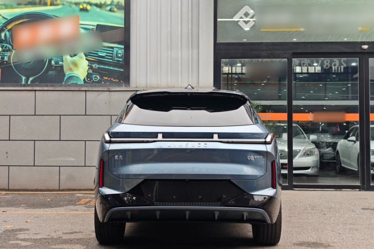 Used Lynk & Co 08 EM-P 2025 220 km All-Wheel-Drive Performance Halo