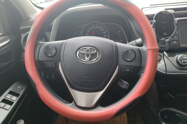 Used Toyota RAV4 2019 2.0L CVT Two-Wheel Drive Pioneer Edition China V Standard
