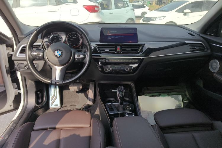 Used BMW 1 Series 2021 120i M Sport Night Edition Center Console