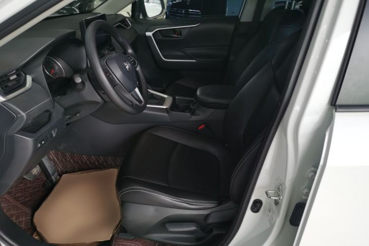 Used Toyota RAV4 2021 2.0L CVT Two-Wheel Drive Urban Edition Left Front Seat