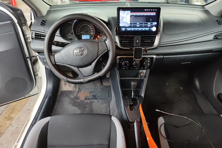 Used Toyota YARiS L Zhi Xuan 2021 X-Trail 1.5L CVT Leading Edition Center Console