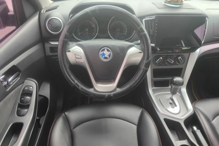 Used Venucia T70 2015 2.0L CVT Smart Choice Edition Steering Wheel