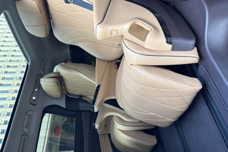 Used Denza D9 2024 EV 620 Premium Model