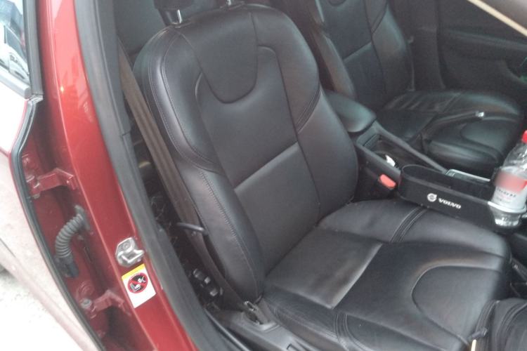 Used Volvo V40 2016 T3 Zhiyi Edition
