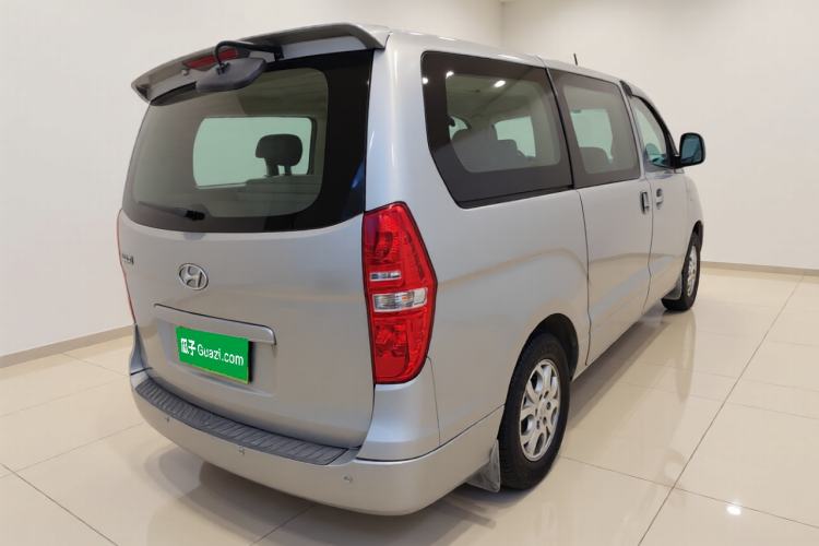 Used Hyundai H-1 Starex 2011 2.4L Luxury Edition Exterior 5