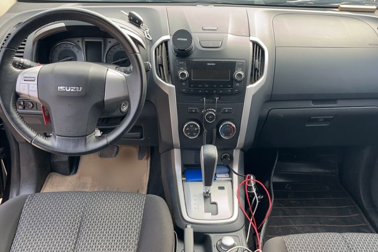 Used Isuzu mu-X 2015 2.5T Four-Wheel Drive Automatic Comfort Model 7 Seats