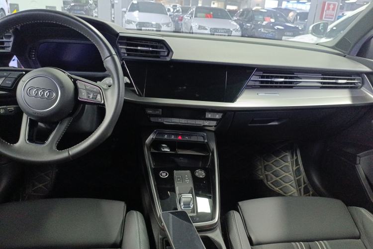 Used Audi A3 2021 Sportback 35 TFSI Fashionable Sports Model Center Console