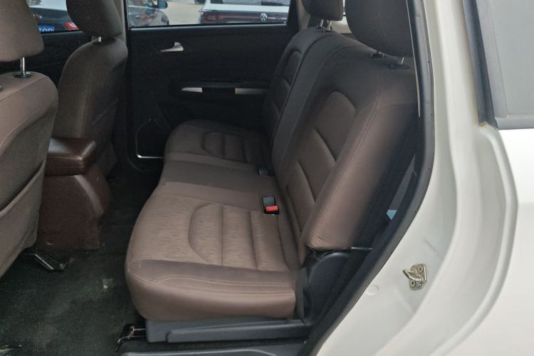 Used Haima V70 2016 2.0L Manual - Comfort Edition 5 Seats
