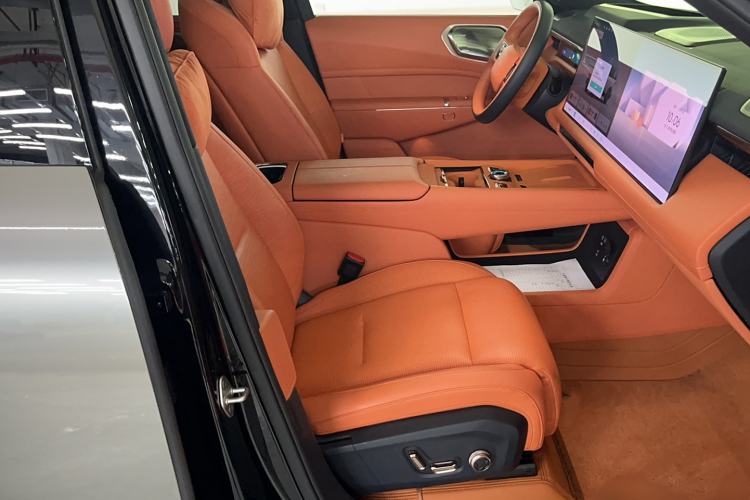 Used Lynk & Co 900 2025 1.5T Ultra Right Front Seat