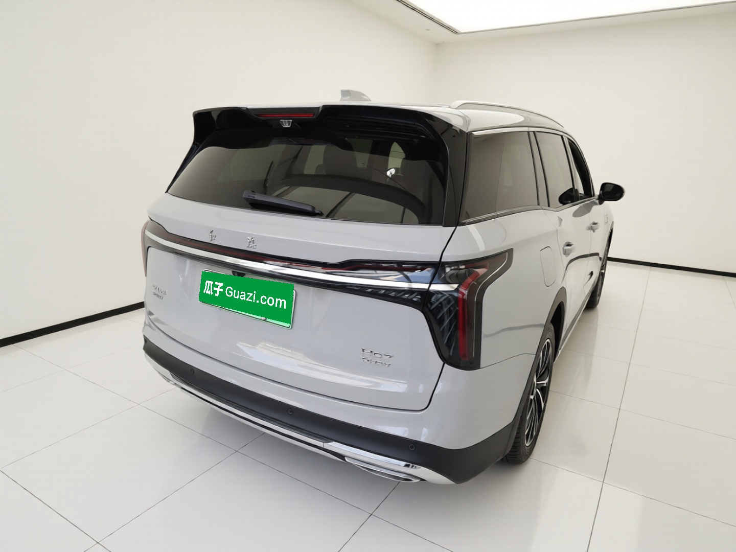 Hongqi HS7 PHEV 2024 2.0T PHEV Four-Wheel-Drive Flagship Edition 6 Seats — снимка 6