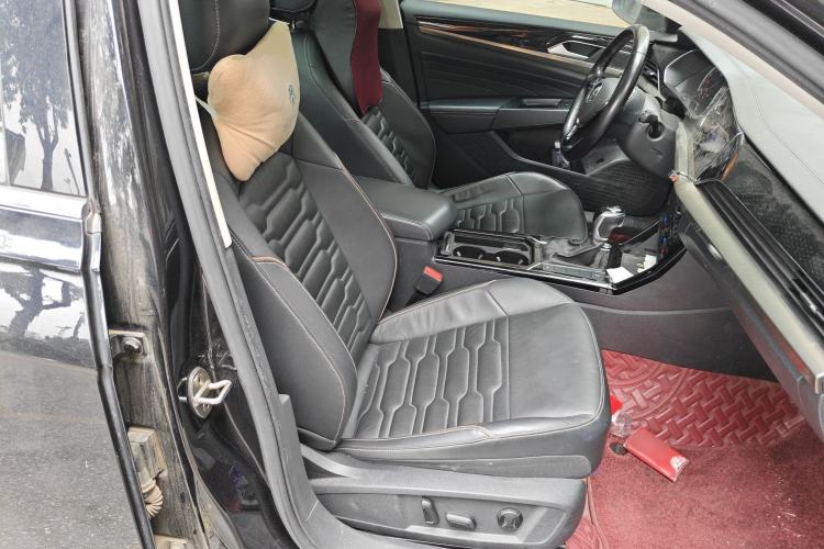 Used Volkswagen Passat 2020 330TSI Elite Edition China VI
