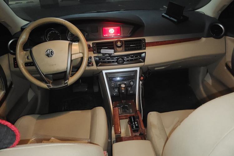 Used MG 6 2012 Hatchback 1.8L Automatic Drive Value Edition Center Console