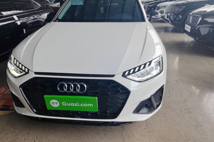 Used Audi A4L 2022 40 TFSI Luxury Dynamic Model