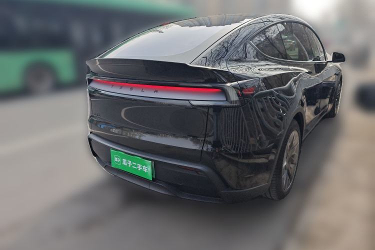 Used Tesla Model Y L 2025 Model Long-Range All-Wheel-Drive Version
