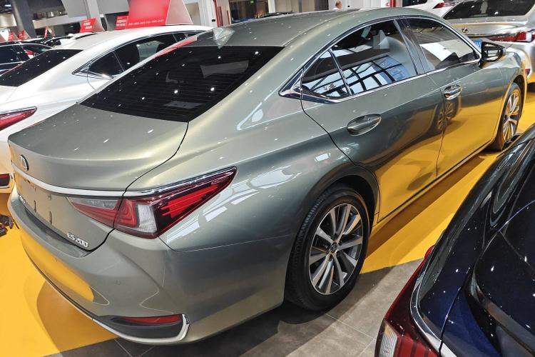 Used Lexus ES 2020 200 Excellence Edition