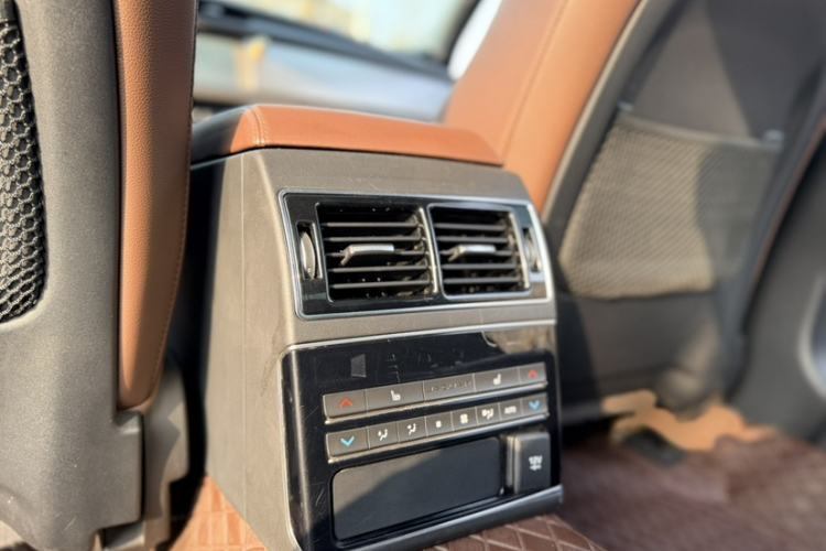 Used Jaguar XFL 2019 XFL 2.0T 250 PS Two-Wheel-Drive Luxury Edition